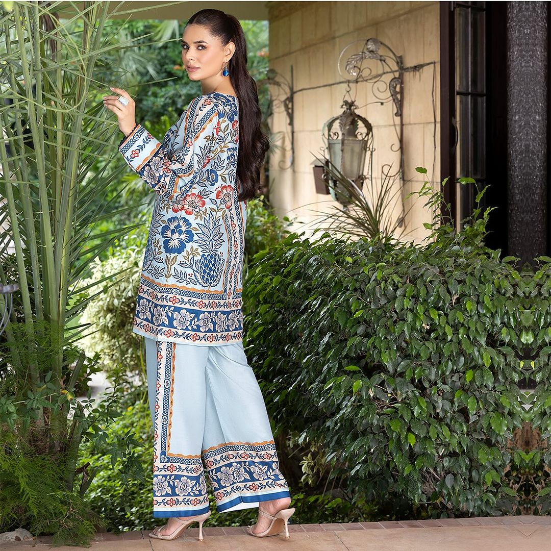 Hoor-e-Gul - A Chic Fusion | Hoorain New Article